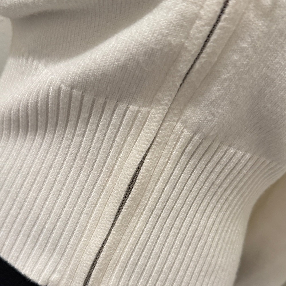 White Zip-Up Sweater Hoodie - Picture 2 of 6